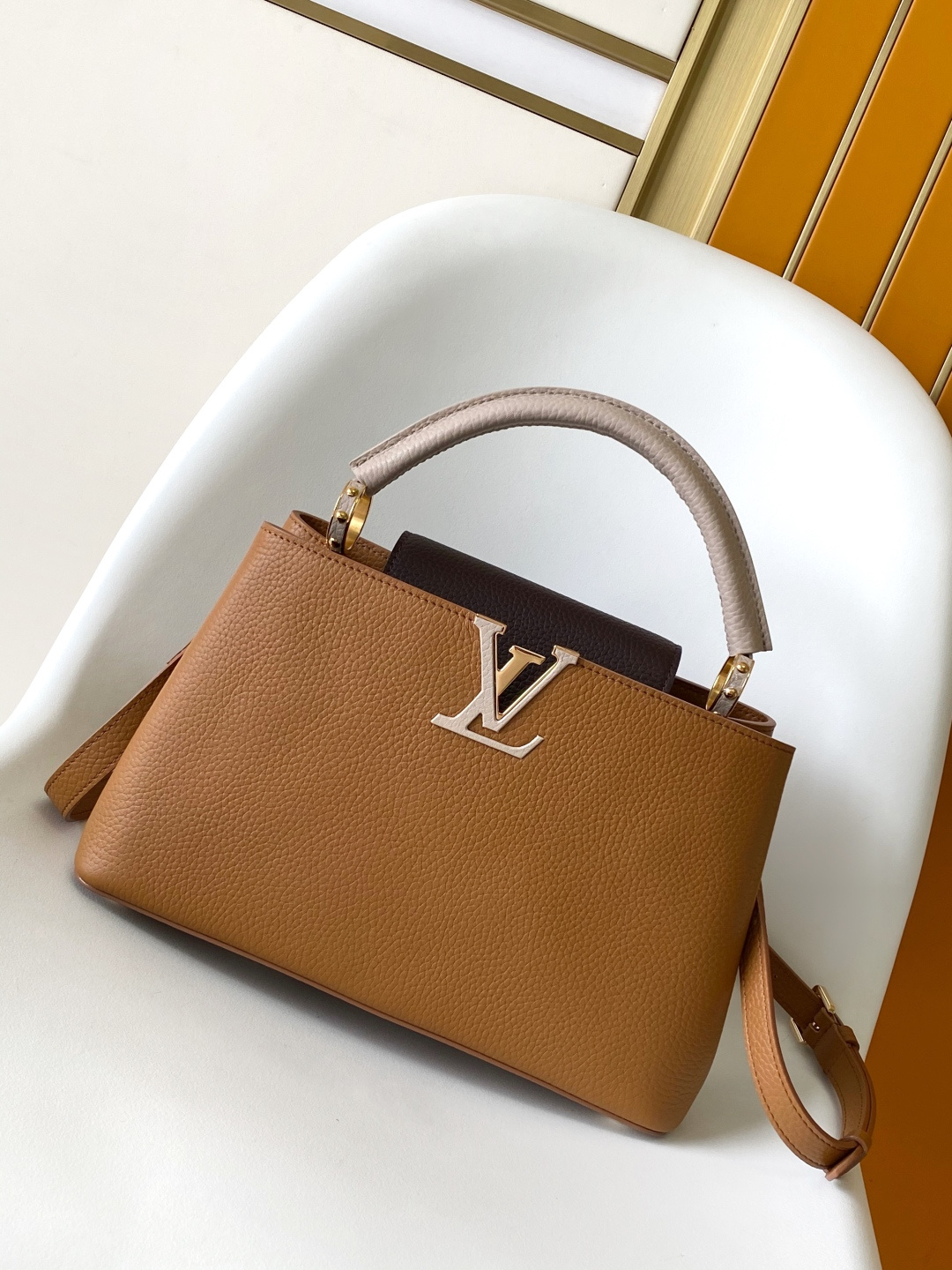 Louis Vuitton LV Classic Handbag Premium Canvas Monogram Pattern Weekend Getaway Authentic Style